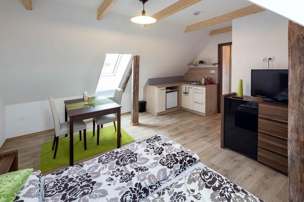 Apartmany Pod Namestim Telc Exterior photo